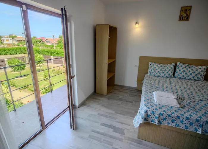 Casa Gore Costineşti